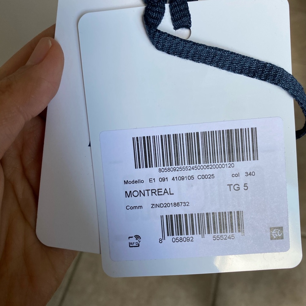 Moncler - Picture 2 of 6